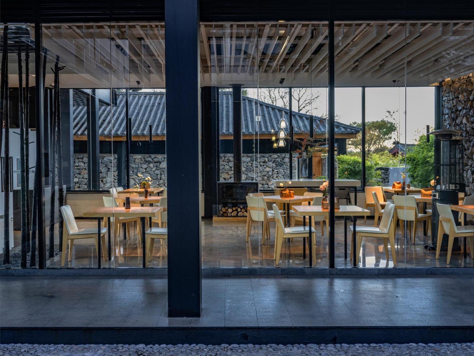 The Rock Hotel Lijiang  Exterior photo
